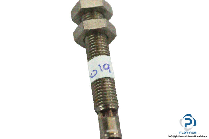 cylindrical-sensor-SN12-NPN-NO8-60-inductive-proximity-sensor-(used)-2