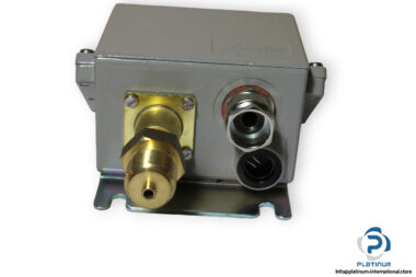 danfoss-KPS-35-060-310566-pressure-switch-new-2