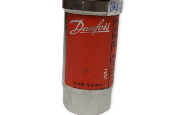 danfoss-aks-33-060g2051-pressure-transmitter-used-3