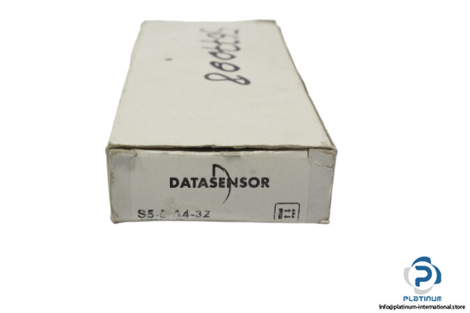 datasensor-s5-5-a4-32-photoelectric-retro-reflex-sensor-4