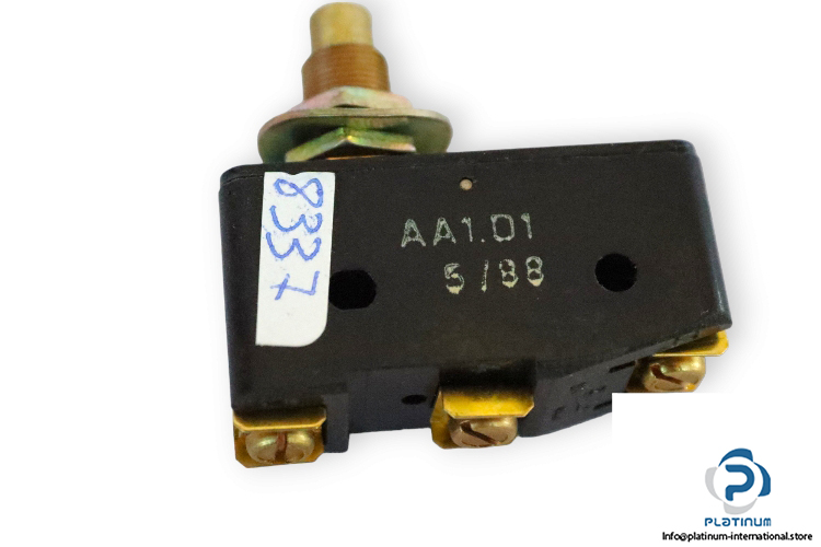 ddr-AA1.D1-micro-push-switch-(used)-1
