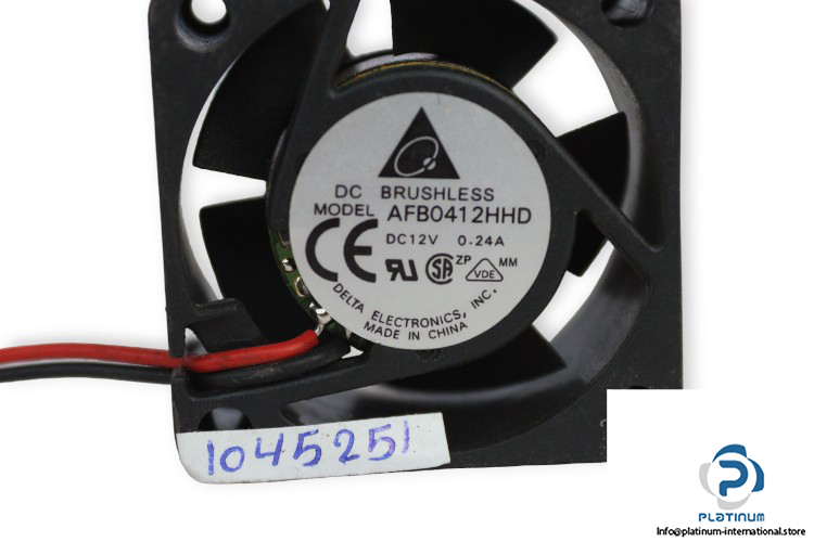 delta-electronics-AFB0412HHD-axial-fan-used-1
