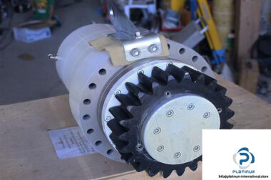 DELTA-SOLUTIONS-5020-P4-021350-AZIMUTH-GEARBOX_675x450.jpg