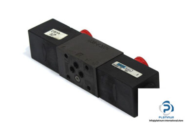 denison-3d03-35-b10-0303-10c1g0q330-solenoid-operated-directional-valve-1