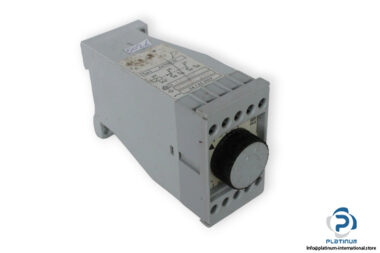 dold-AA7562.32-timer-(used)