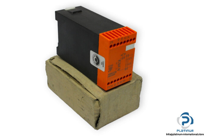 dold-BD5980N.02-DC24V-two-hand-safety-relay-(new)-2