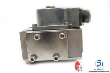 DOWTY-4682-224-970-SERVO-VALVE-3_675x450.jpg