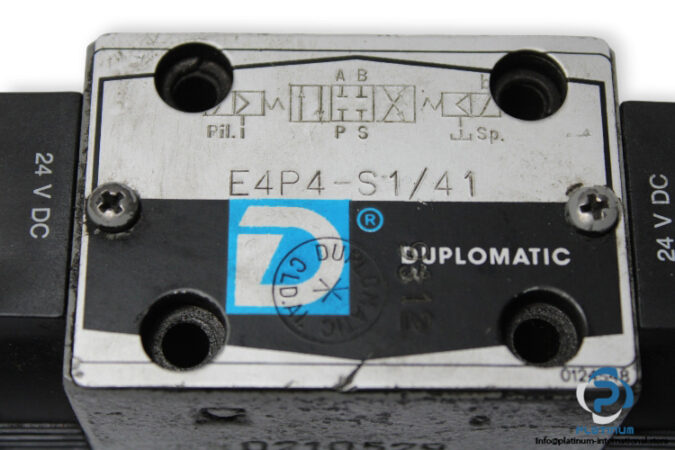 duplomatic-E4P4-S1_41-solenoid-controlled-directional-valve-used-3
