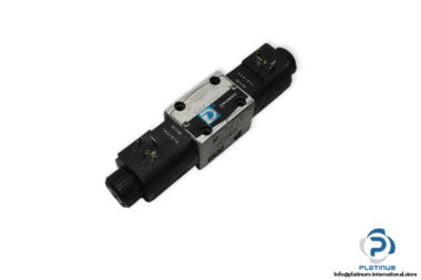 duplomatic-E4P4-S1_41-solenoid-controlled-directional-valve-used