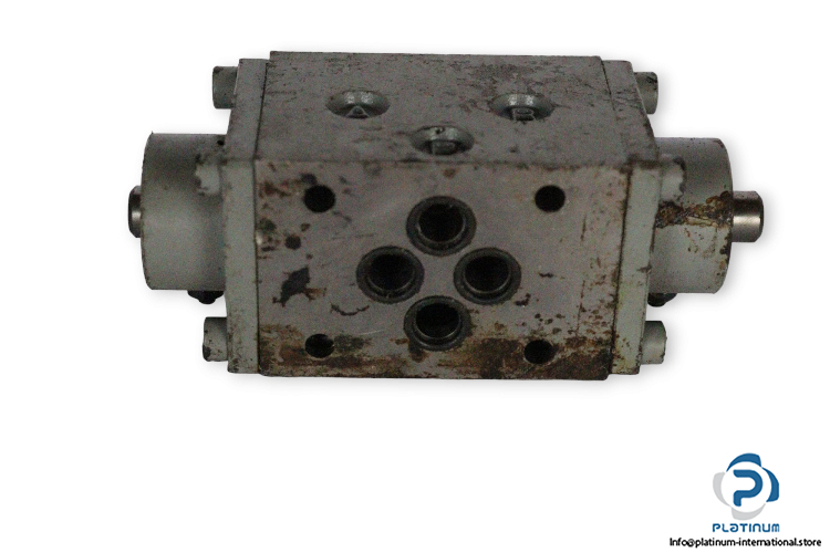duplomatic-MR1P4-R_21-directional-control-valve-(used)-1