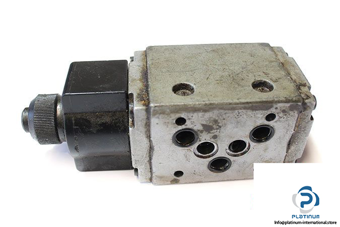 duplomatic-d4p4-1ta_31-solenoid-operated-directional-valve-2
