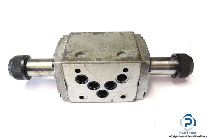 duplomatic-d4p4-s9_30-solenoid-operated-directional-valve-2