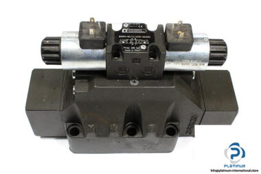 DUPLOMATIC-E5P4-S1I40N-D24K1-43-WAY-DIRECTIONAL-CONTROL-VALVE-_675x450.jpg