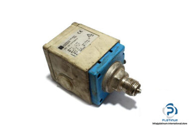 endress-hauser-PMC-133-1M1F2A6A1Q-pressure-switch