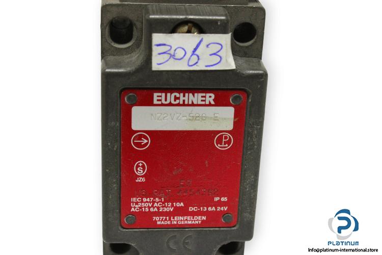 euchner-NZ2VZ-528-E-safety-switch-(used)-1