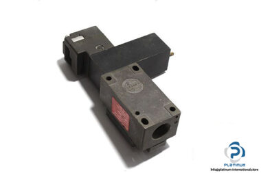 euchner-nz1vz-518-a3_vsm07-safety-switch-with-separate-%e2%80%8eactuator-2