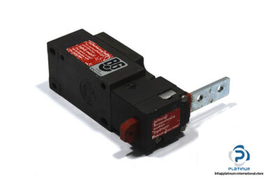 euchner-nz1vz-518-safety-switch-1