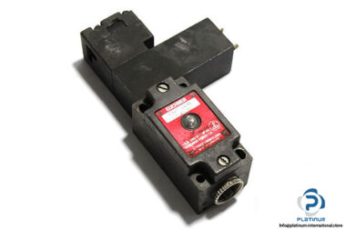 euchner-NZ1VZ-528-A1_VSE04-L060-safety-switch-with-‎separate-actuator