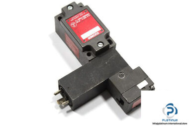 euchner-NZ1VZ-528-C1_VSE04-safety-switch-with-separate-‎actuator