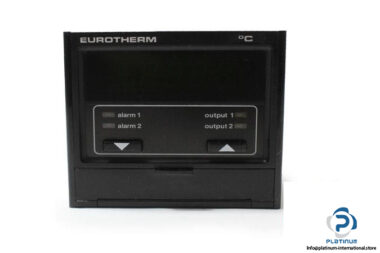 EUROTHERM-810-003-000-003-618-10-311-000-00-TEMPERATURE-CONTROLLER3_675x450.jpg