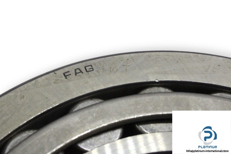 fag-32222-A-tapered-roller-bearing-(new)-1