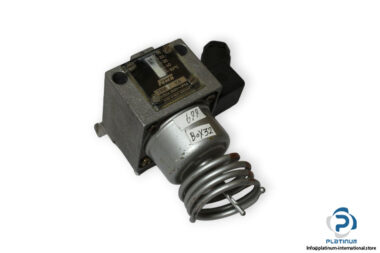 fema-TRM-V-150-thermostat-(used)