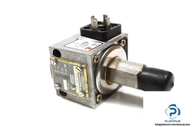 FEMA-DCM-16-205-PRESSURE-SWITCH3_675x450.jpg