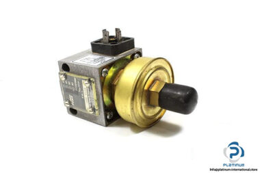 FEMA-DGM-310-A-PRESSURE-SWITCH3_675x450.jpg