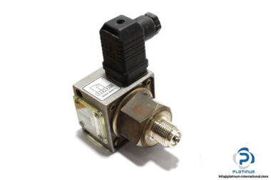 fema-VCM-111-pressure-switch