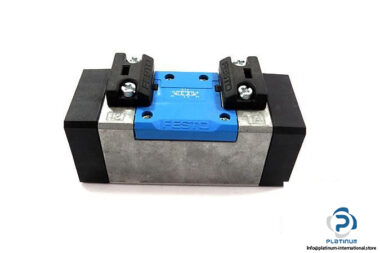 FESTO-151010-PNEUMATIC-VALVE-SUBPLATE-3_675x450.jpg