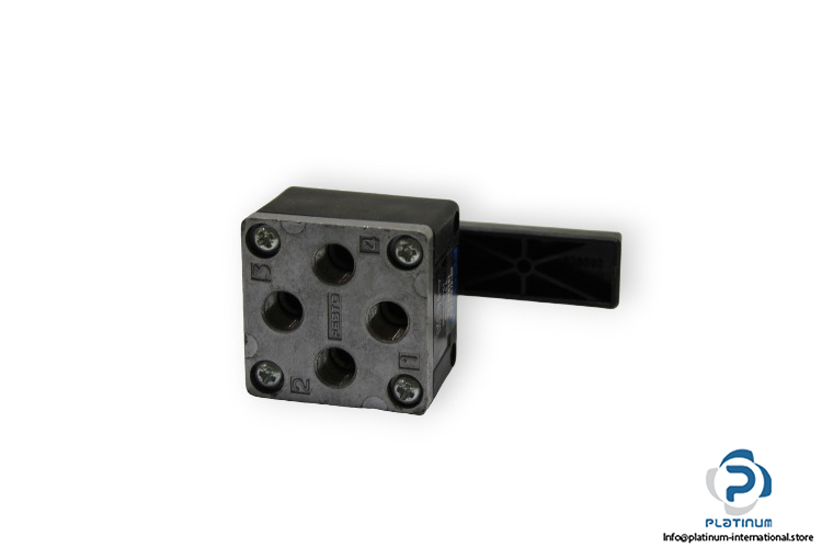 festo-151842-hand-lever-valve-1