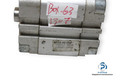 festo-156952-compact-cylinder-(used)-1