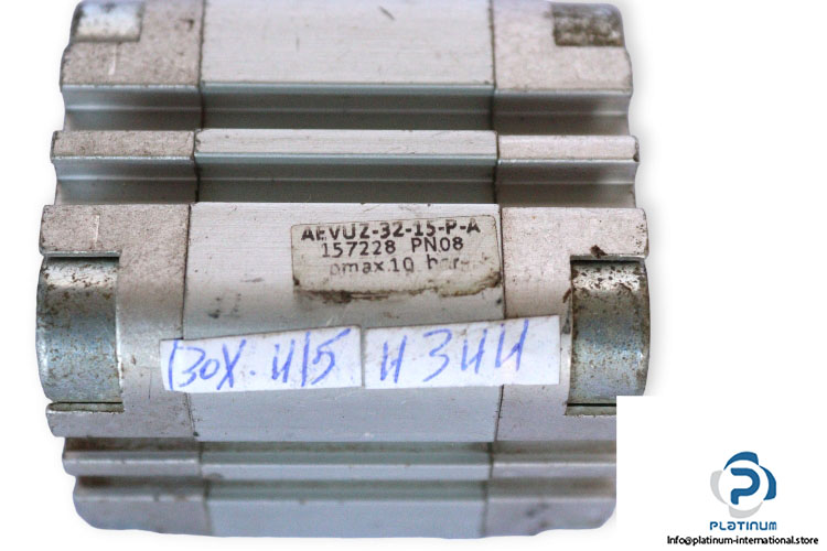 festo-157228-compact-cylinder-(used)-1-1