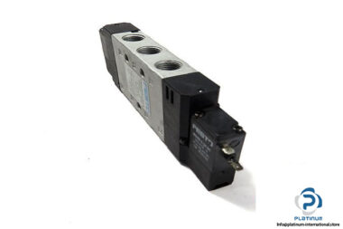 FESTO-162207-SOLENOID-CONTROL-VALVE-3_675x450.jpg