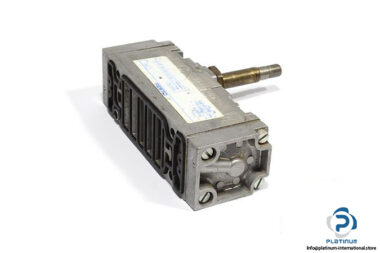 festo-6117-single-solenoid-valve-1