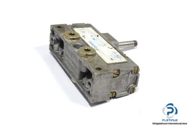 festo-cm-5_2-1_4-fh-sa-single-solenoid-valve-with-plate-1