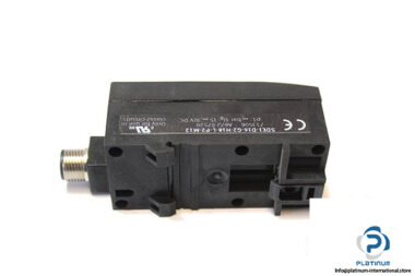 festo-sde1-d16-g2-h18-l-p2-m12-pressure-sensor-with-display-2