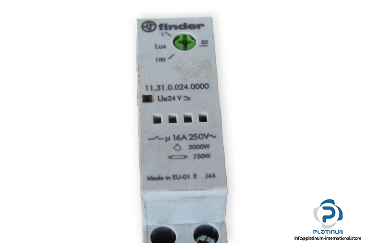 finder-11.31.0.024.0000-light-dependent-relay-(used)-1