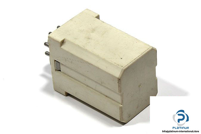 finder-28-12-electromagnetic-relay-1