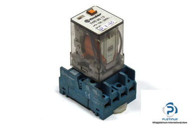 finder-60.13-electromagnetic-relay-with-socket