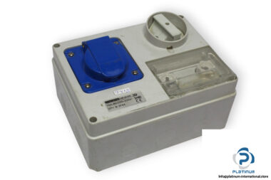 gewiss-GW-66-026-horizontal-socket-outlet-(used)