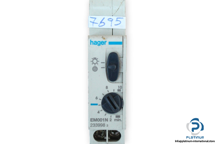 hager-EM001N-time-lag-switch-(Used)-1