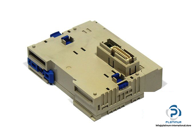 idec-fc4a-hpc3-analog-communication-module-1