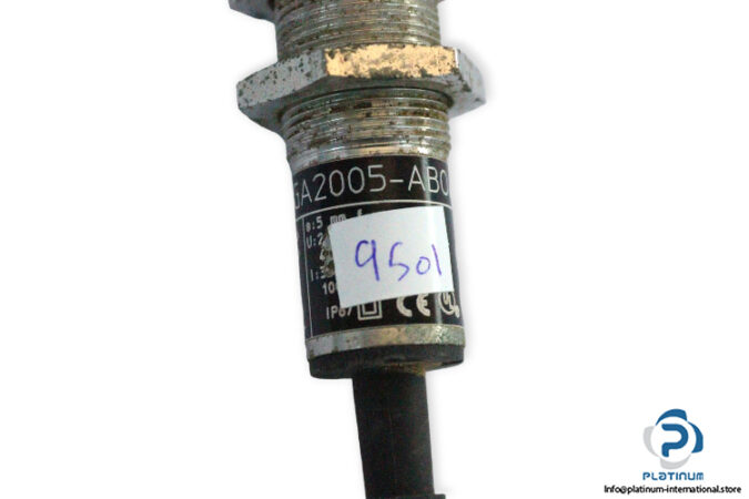 ifm-IG0011-inductive-sensor-used-4