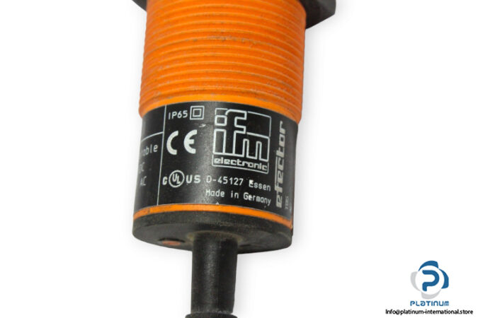 ifm-KI0020-capacitive-sensor-used-4