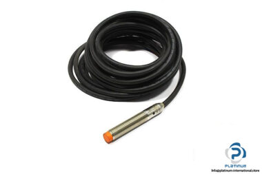 ifm-IFM208-inductive-sensor