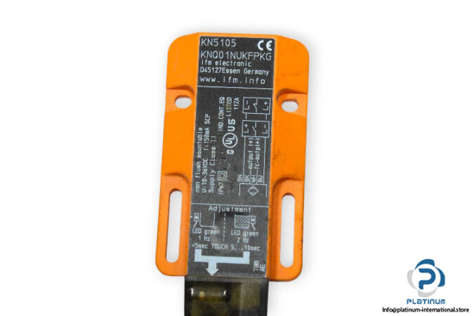 ifm-kn5105-capacitive-sensor-used-2