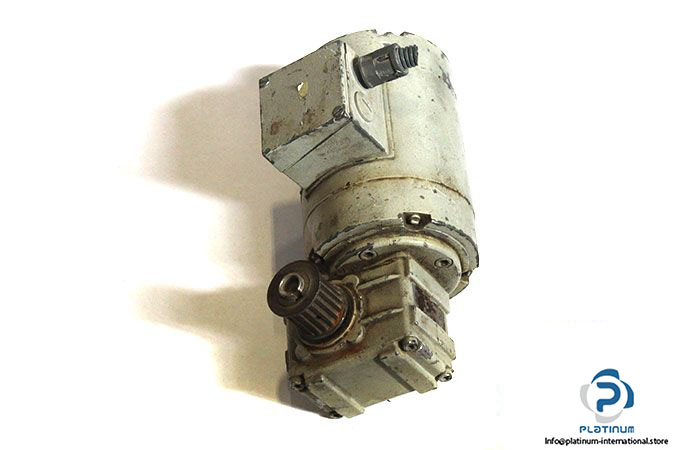 indur-d-6-90-60k_ip-54-gear-motor-1