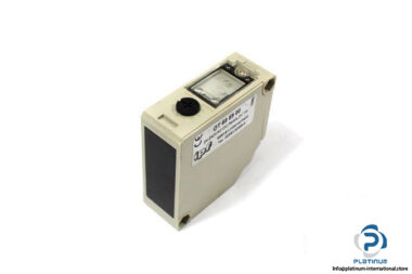 ipf-OT585900-photoelectric-diffuse-sensor