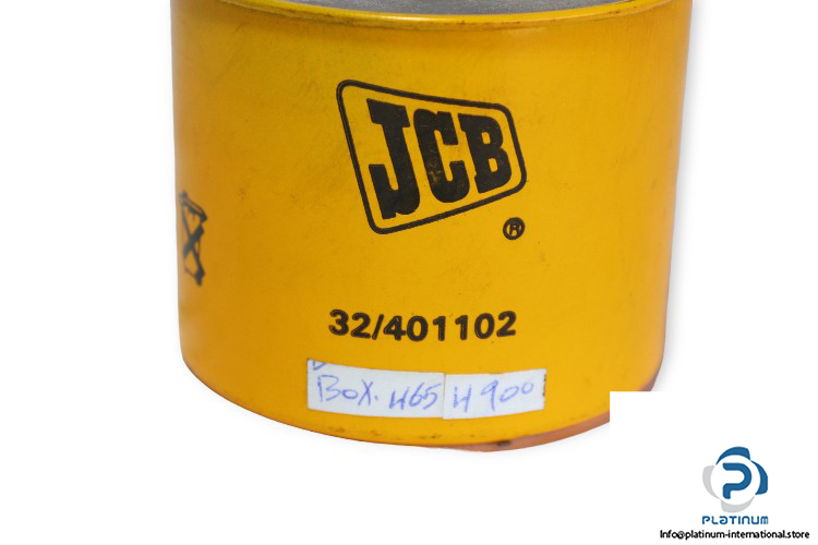 jcb-32_401102-filter-element-used-2